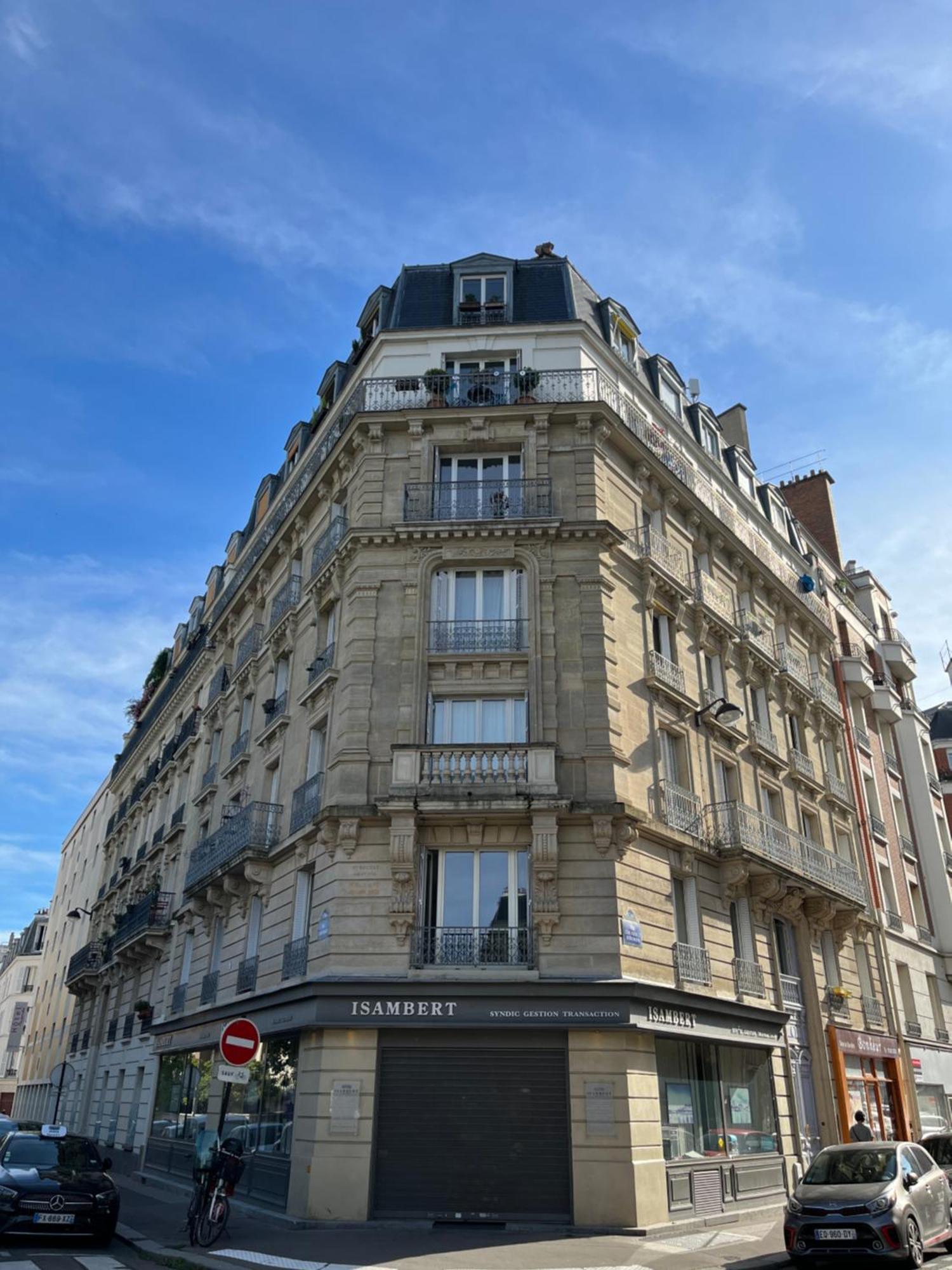 Beautiful Apartment With Balcony Paris Exterior photo