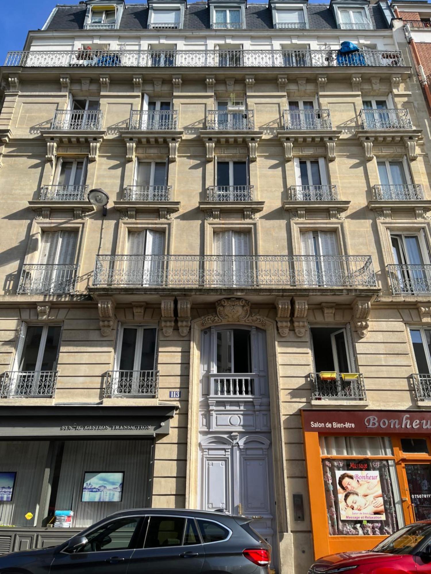 Beautiful Apartment With Balcony Paris Exterior photo